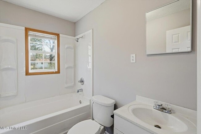 Building Photo - 936 Jenkins St