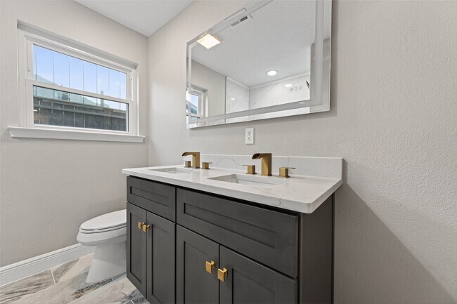 Building Photo - 5407 Lymbar Dr