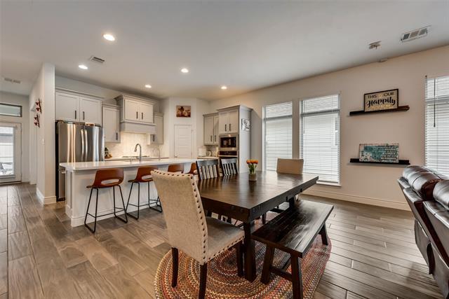 Building Photo - 612 Swift St