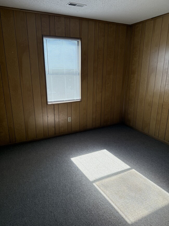 Building Photo - 3800 Guardian Ave