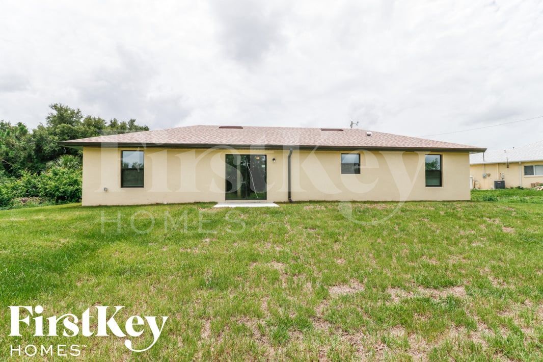 Building Photo - 50 Queen Ct