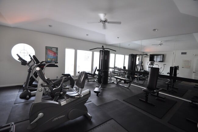 Building Photo - 3231 Allen Pkwy