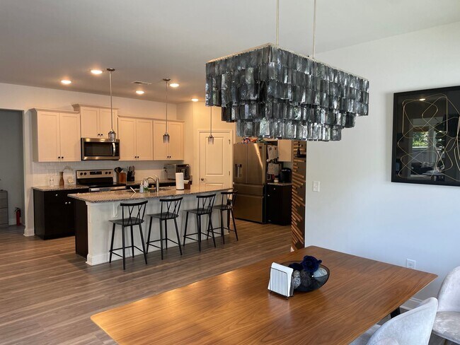 Building Photo - 3 Bedroom 2 Bath Home in Carolina Shores, ...