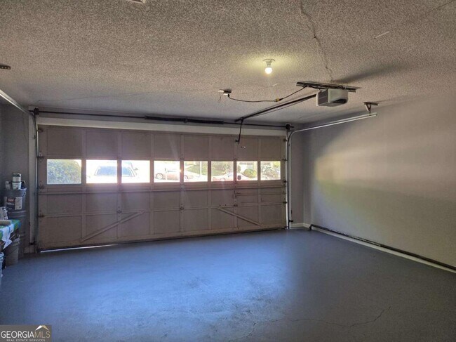 Building Photo - 1155 Riverside Trce