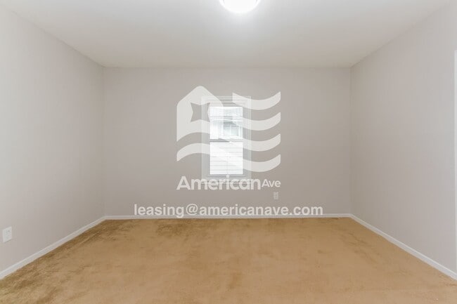 Building Photo - 1829 N Harding St