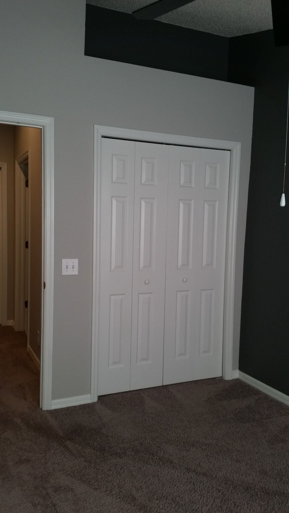 Building Photo - 569 Vallance Way NE