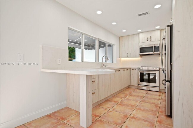 Building Photo - 512 Warren Ln