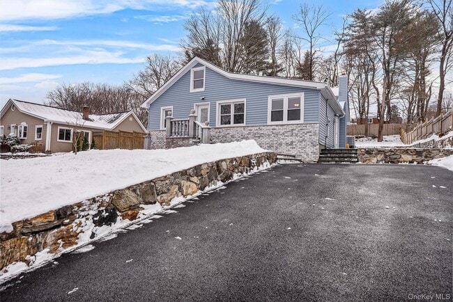 Building Photo - 917 Parkway Pl