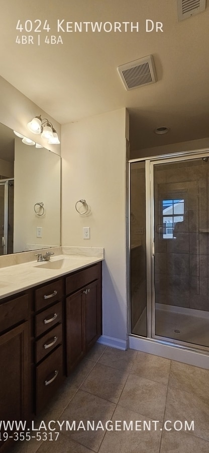 Building Photo - 4024 Kentworth Dr