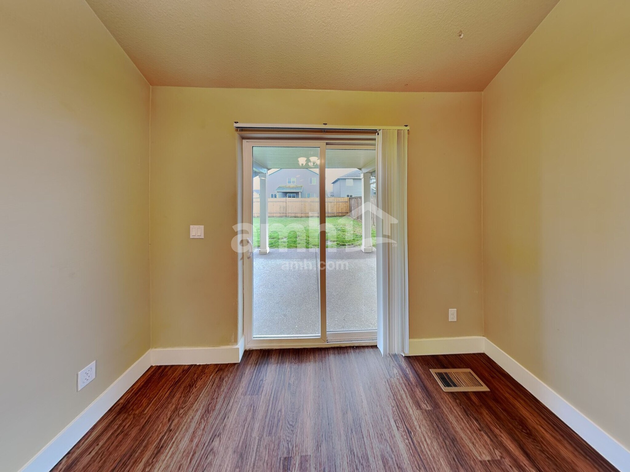 Building Photo - 458 Tulip Ave