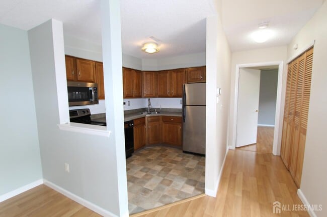 Building Photo - 1112 Aspen Dr