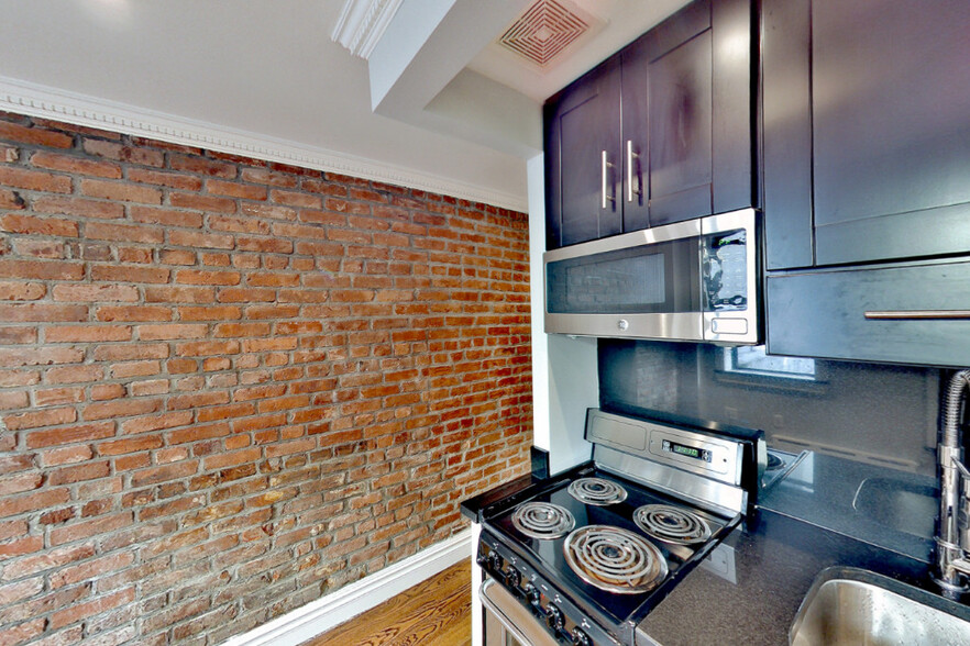 Primary Photo - 218 Avenue A