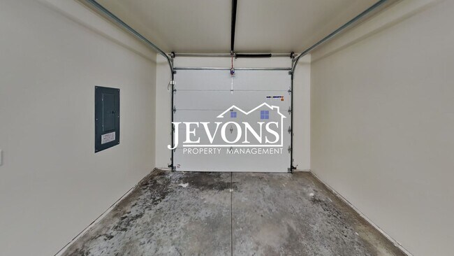 Building Photo - 413 S 97th Ave