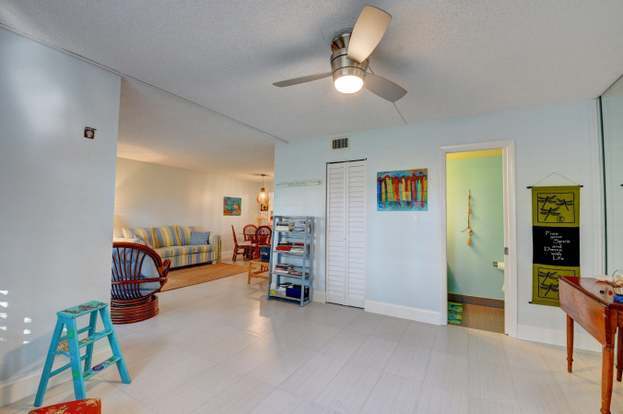 Building Photo - 207 Tropic Isle Dr