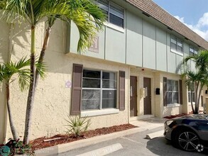 Building Photo - 4653 NW 9th Dr