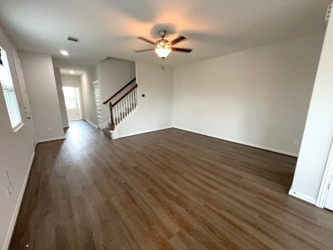 Building Photo - 7118 Fannin St