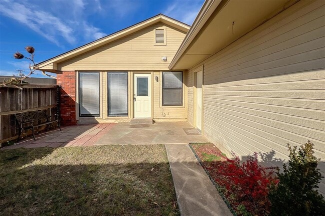 Building Photo - 1225 Sequoyah Pl