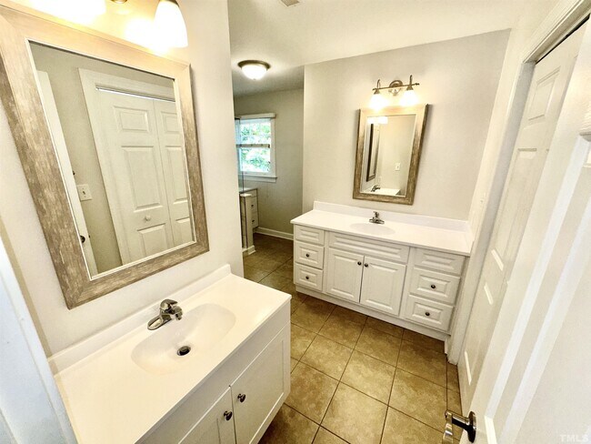 Building Photo - 305 Cary Pines Dr