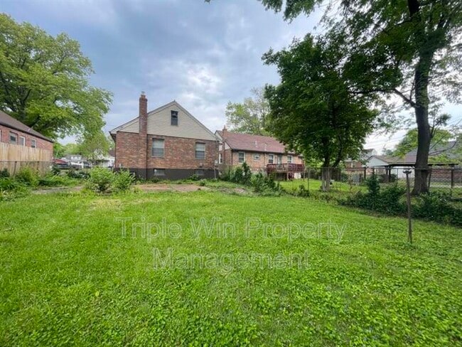 Building Photo - 6918 Etzel Ave
