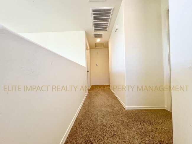 Building Photo - 11684 W Vanderbilt Farms Way