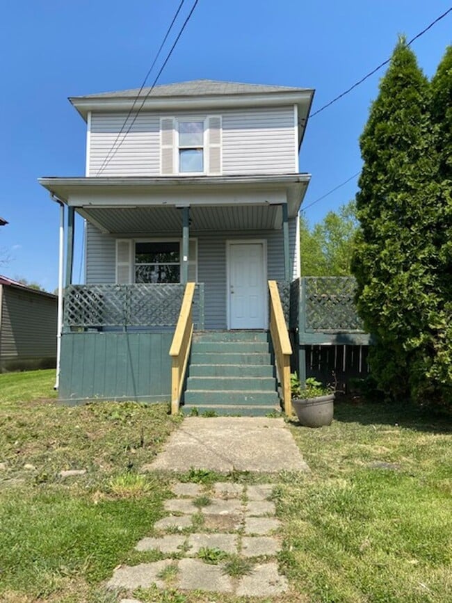Building Photo - 2 Bedroom House on Southside