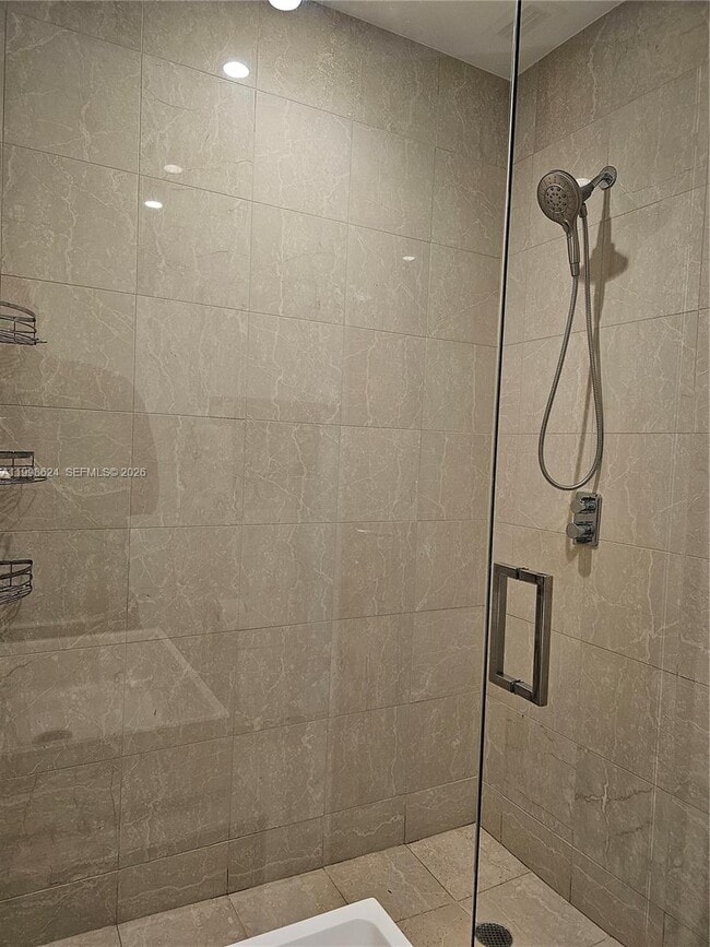 Building Photo - 1000 Brickell Plaza