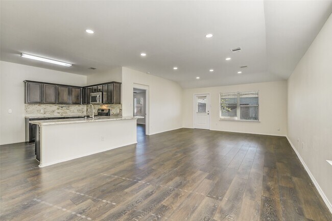 Building Photo - 2023 Louetta Mist Dr