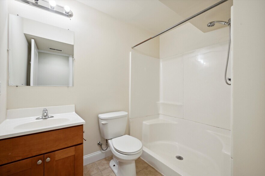 Building Photo - 1705 Arlington St