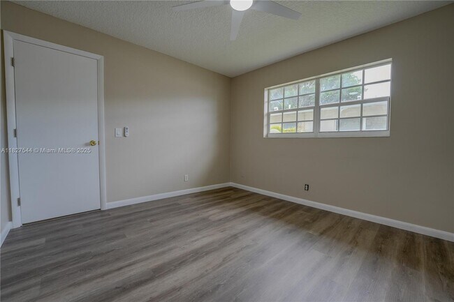 Building Photo - 2403 SW 58th Manor