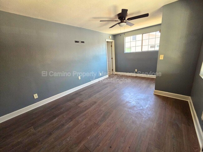 Building Photo - 6010 Greenwood Ave
