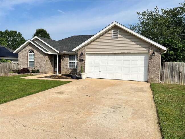Primary Photo - 20835 Justin Dr