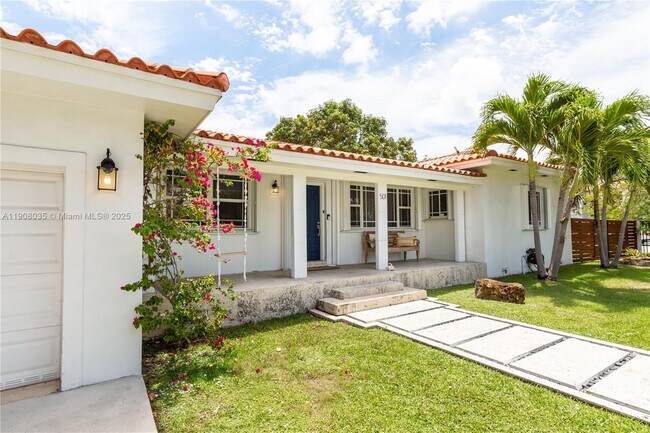 Building Photo - 501 SW 19th Rd