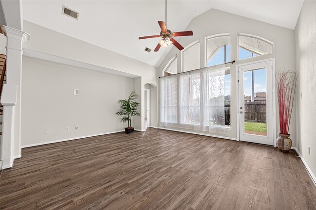 Building Photo - 26710 Bellwood Pines Dr