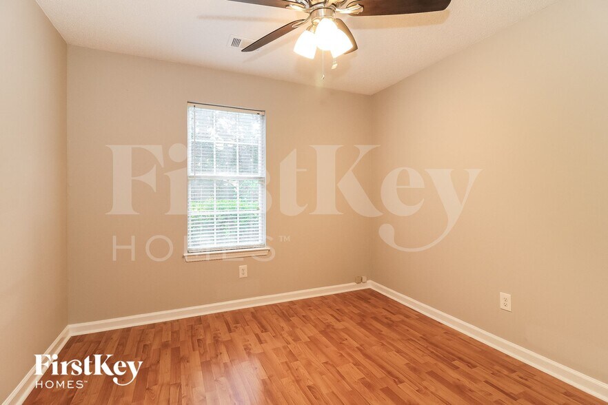 Building Photo - 101 Settlers Ridge Ln