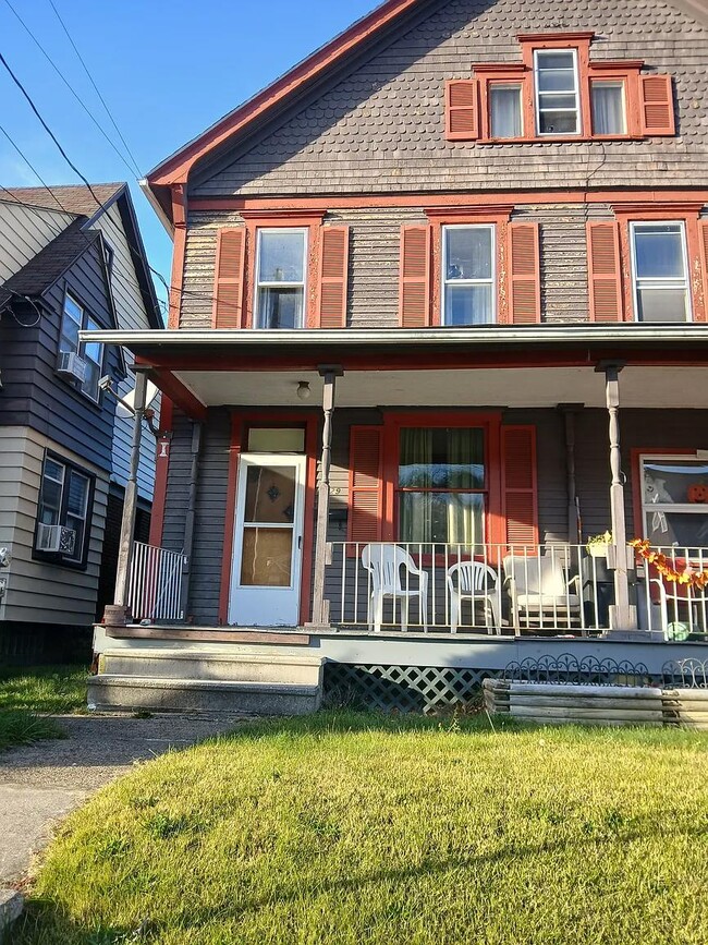 Building Photo - 129 Plainfield Ave