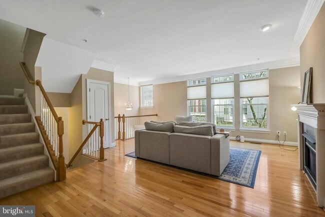 Building Photo - 5114 Vos Ln