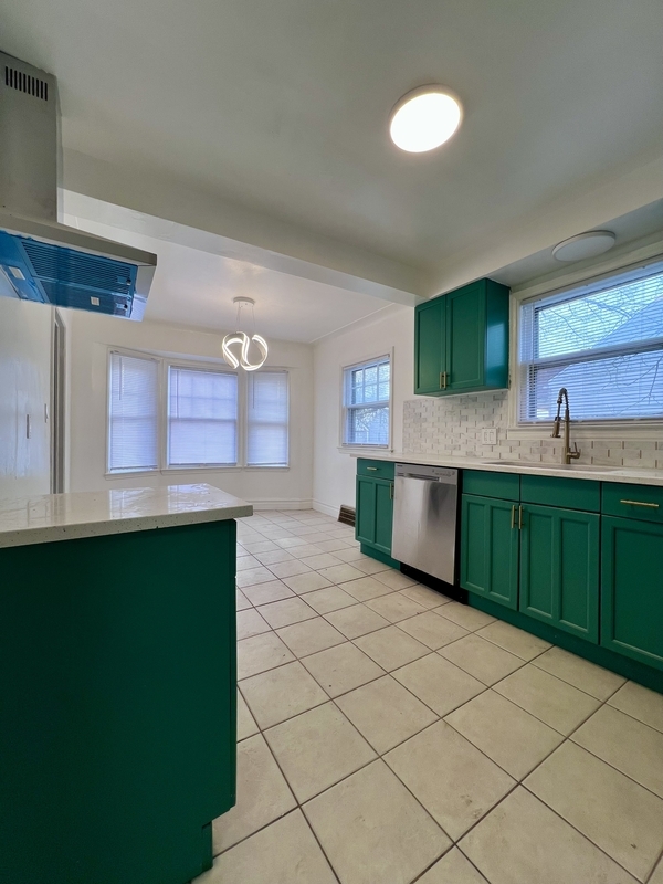 Building Photo - 8875 Pierson St