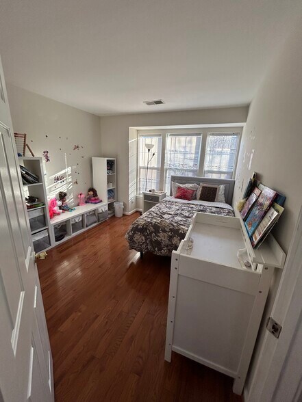 Building Photo - 2570 Sylvan Moor Ln