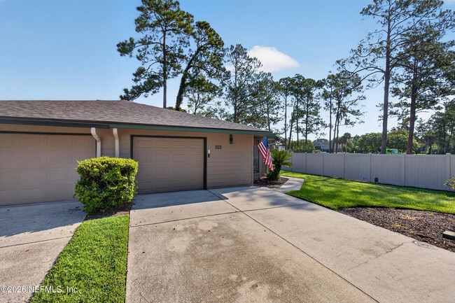Building Photo - 9351 Arbolita Way