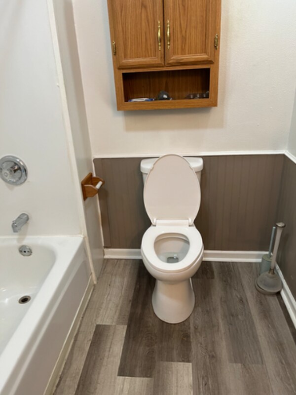 Building Photo - 458 Main St