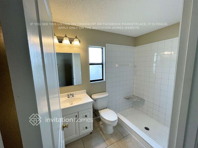 Building Photo - 7412 24th Ave W