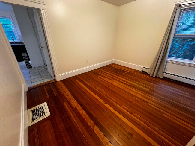 Building Photo - 26 Holworthy Pl