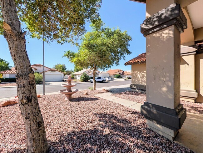 Building Photo - 5232 W Tonto Rd