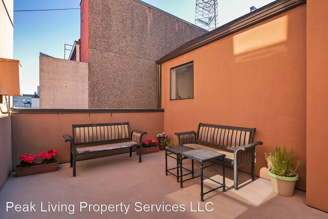 Building Photo - 1505 Queen Anne Ave N