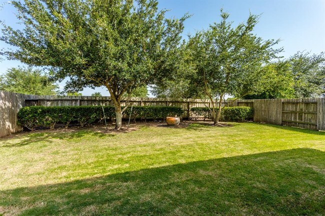 Building Photo - 6639 Larocke Trail