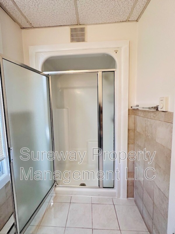 Building Photo - 270 W 2nd St