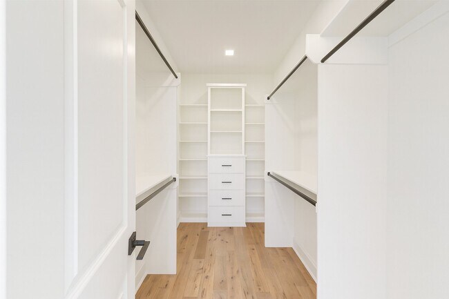 Building Photo - 5831 Outer Banks St