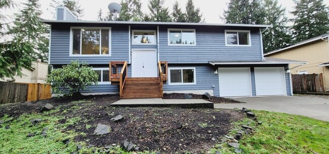 Building Photo - Stunning 4 bedroom House in an amazing location of Puyallup!