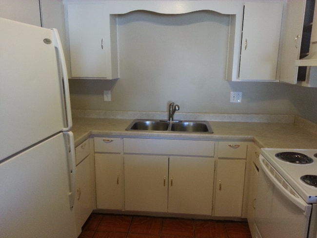 Building Photo - 6313 W Earll Dr