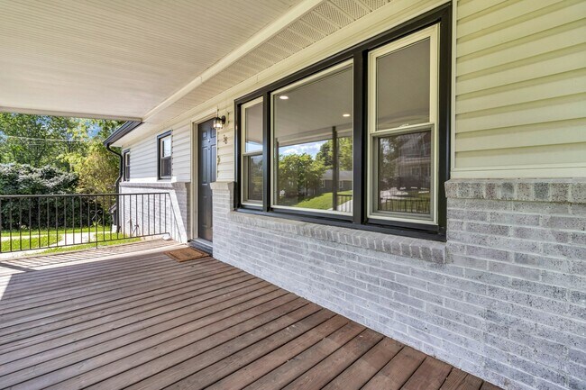 Building Photo - 38 Hi Alta Ave